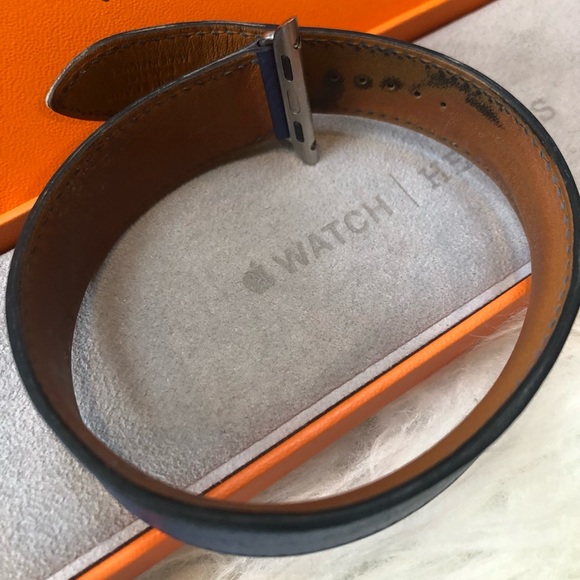 Hermes Double Tour 38MM Apple Watch Band - Picture 3 of 7